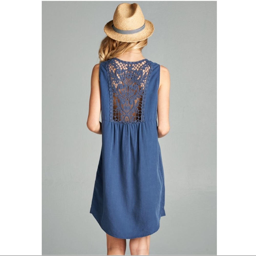 Blue dress with back lace - Picture 4 of 5